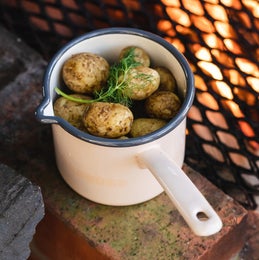 Vappu keitti&ouml;ss&auml; kasari | emaloitu hiiliter&auml;s | beige | 1,3 L