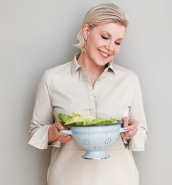 Vappu keitti&ouml;ss&auml; l&auml;vikk&ouml; jalalla | emaloitu hiiliter&auml;s | vihre&auml; | &Oslash; 20 cm