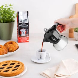 Bialetti Moka Induction mutteripannu | ter&auml;s alaosa | 4 kuppia | musta