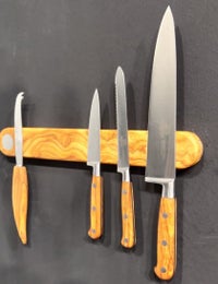 B&eacute;rard veitsimagneetti | oliivipuu | korkeus 4,5 cm | pituus 32 cm