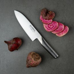 Global G-57 santoku kokkiveitsi | ter&auml;s | ter&auml;skahva | ter&auml;n pituus 16 cm